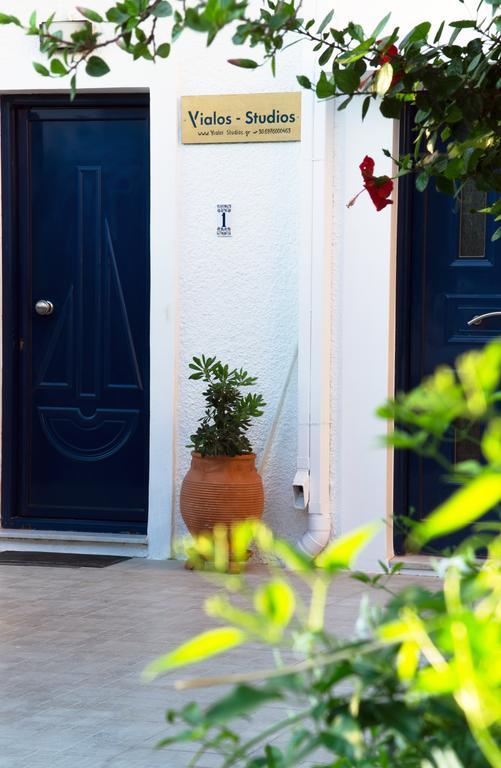 Yialos Studios-Apartments Makrýgialos エクステリア 写真