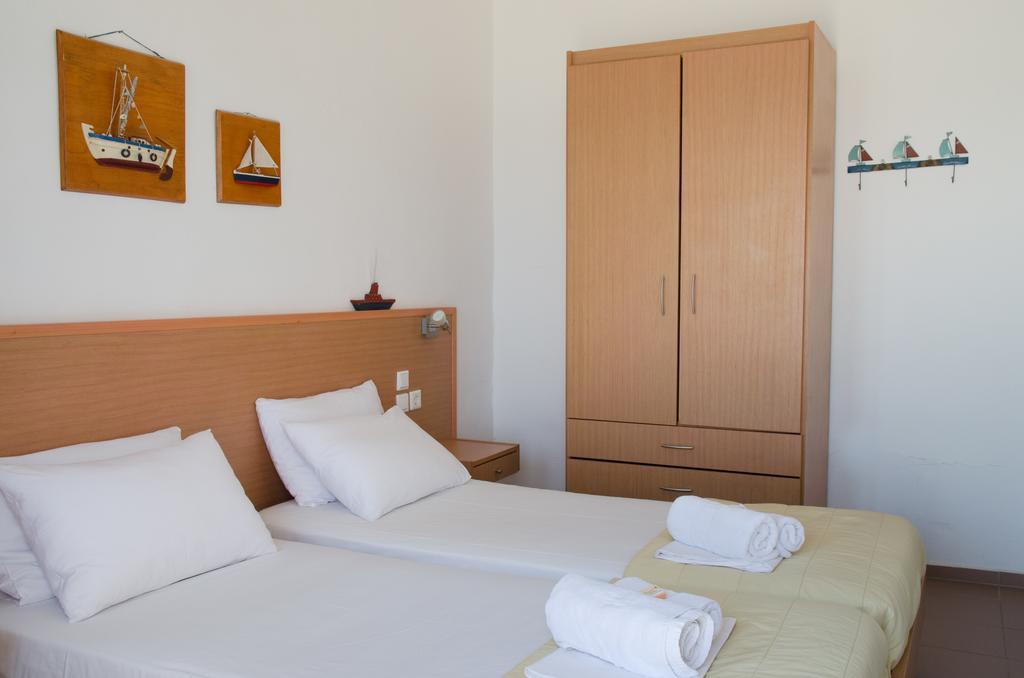 Yialos Studios-Apartments Makrýgialos エクステリア 写真