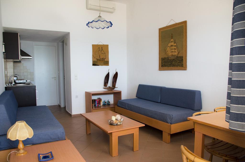 Yialos Studios-Apartments Makrýgialos エクステリア 写真