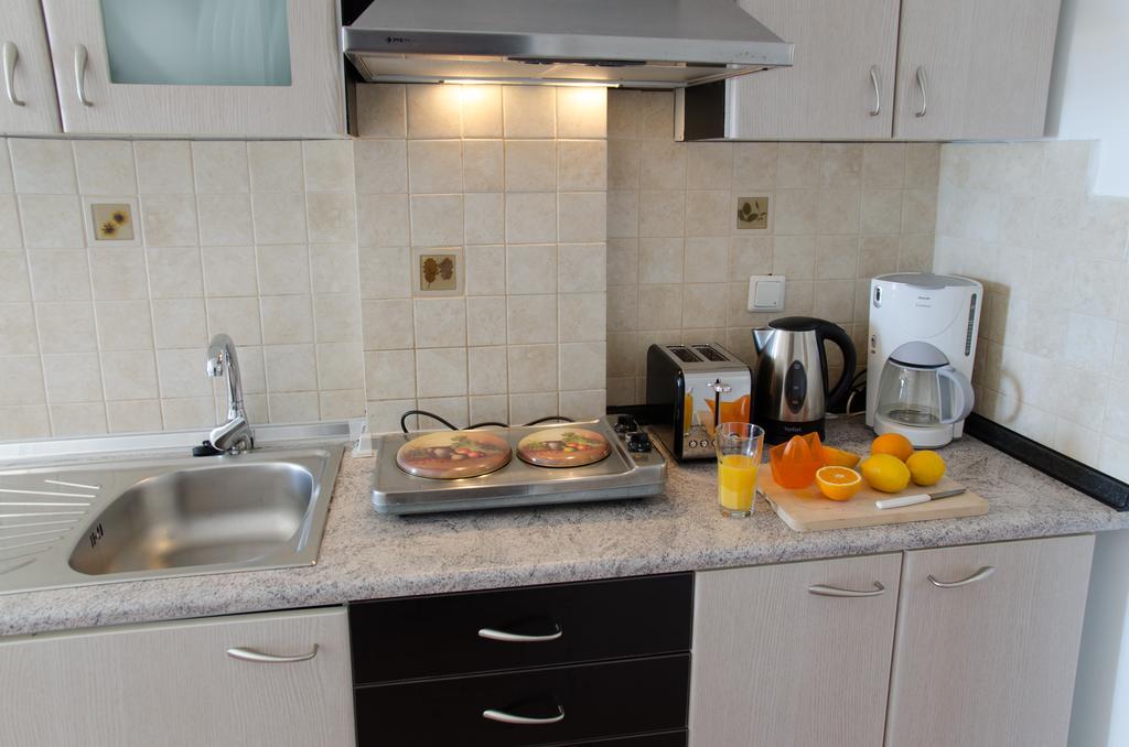 Yialos Studios-Apartments Makrýgialos エクステリア 写真